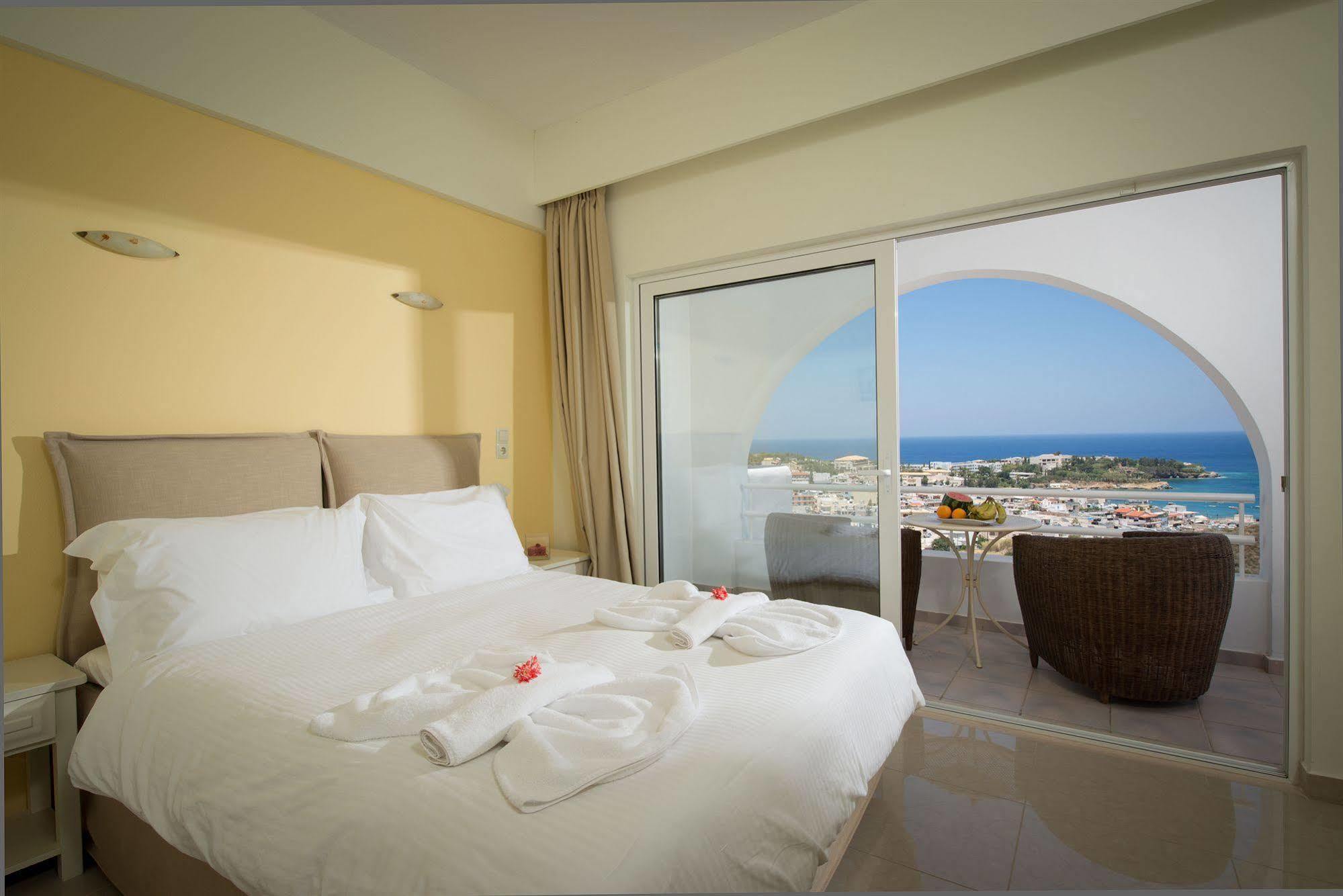 Sunday Life 3* Agia Pelagia (Crete)