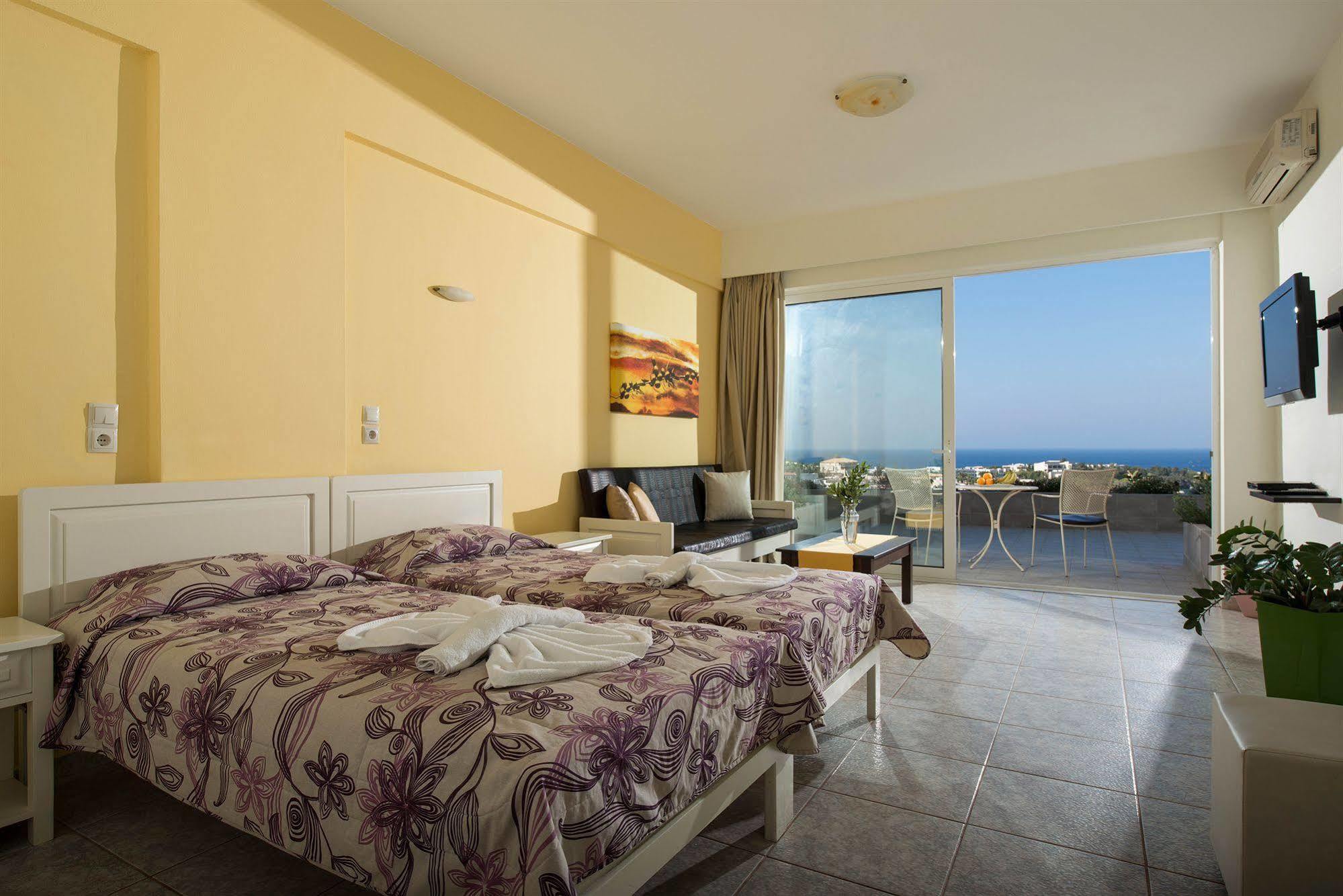 Sunday Life Agia Pelagia (Kreta)