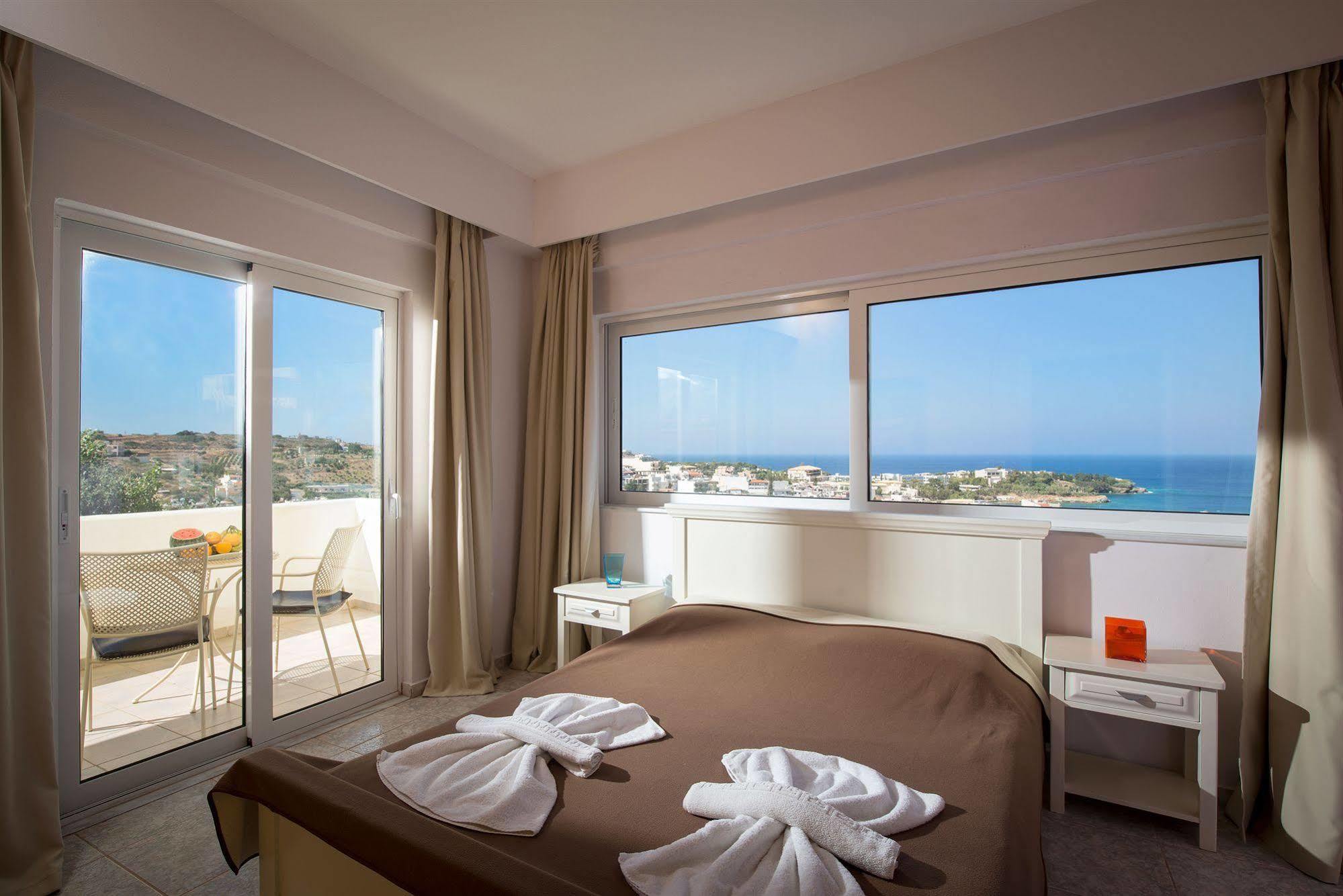 Sunday Life Aparthotel 3*